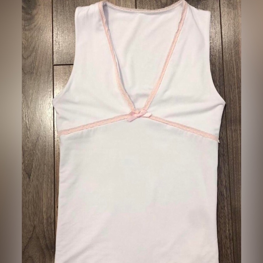 selling this cute tank! 🎀